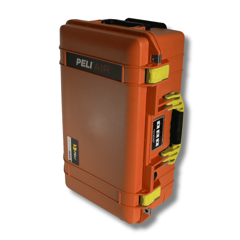 Peli Air 1535, arancione con chiusure e impugnatura gialle